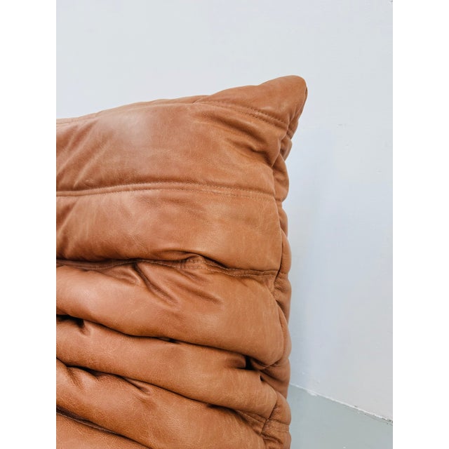 Ligne Roset Vintage Togo Lounge Chair in Cognac Leather by Michel Ducaroy for Ligne Roset For Sale - Image 4 of 11