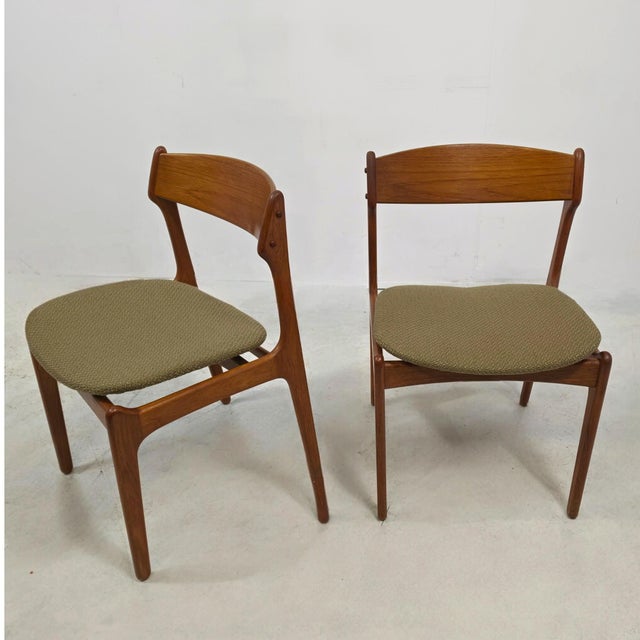 Erik Buch Vintage Danish Dining Chairs by Erik Buch for Oddense Maskinsnedkeri, 1960s, Set of 4 For Sale - Image 4 of 9