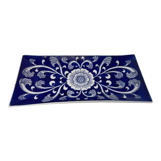 Vintage Chinoiserie Cobalt Blue and White Ceramic Tray For Sale