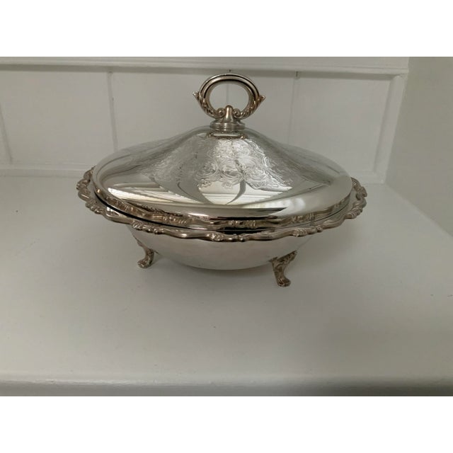 Really lovely serving dish. Also great for a flora arrangement. Doll up your table.