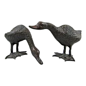 1970s Pair of Vintage Detailed Bronze Duck Sculptures