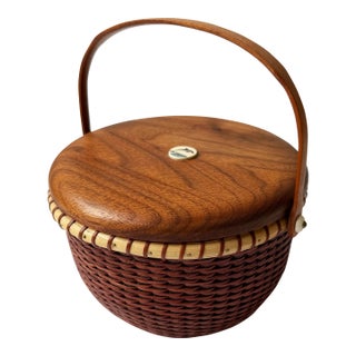 Vintage Signed Nantucket Lightship Basket – Handcrafted With Dolphin Lid, Bone Handle & Geometric Pattern For Sale