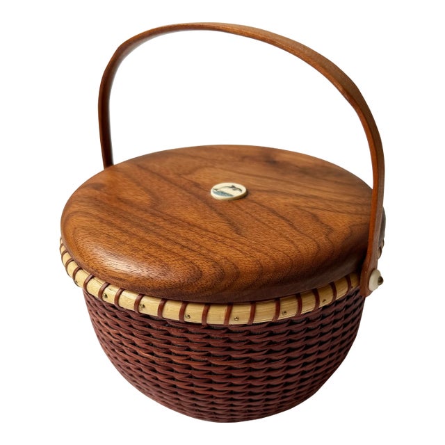 Vintage Signed Nantucket Lightship Basket – Handcrafted With Dolphin Lid, Bone Handle & Geometric Pattern For Sale