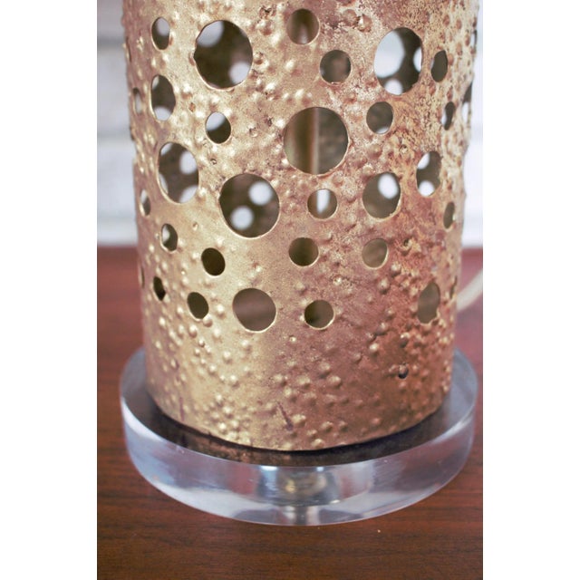 Metal Brutalist Shasta Brass and Lucite Table Lamps With Shades - Pair For Sale - Image 7 of 10
