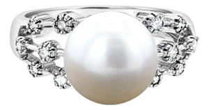 Freshwater White Pearl Diamond Ring .19cttw 14k White Gold, Size 6