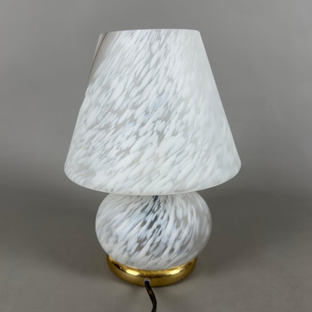 1970s Mushroom Table Lamp in Opaline Murano Glass and Brass, 1970s For Sale - Image 5 of 13