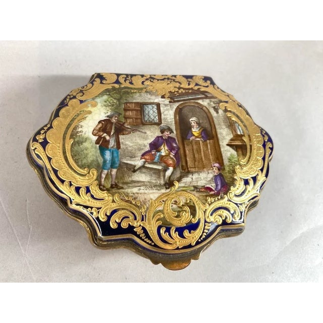 French Antique 19th Century French Sevres Porcelain Box in Royal Blue and Gold Decoration For Sale - Image 3 of 12