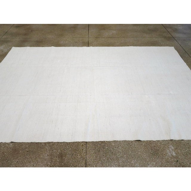 Galerie Shabab Collection Mid-20th Century Turkish Flatweave Kilim Accent Rug For Sale In New York - Image 6 of 10