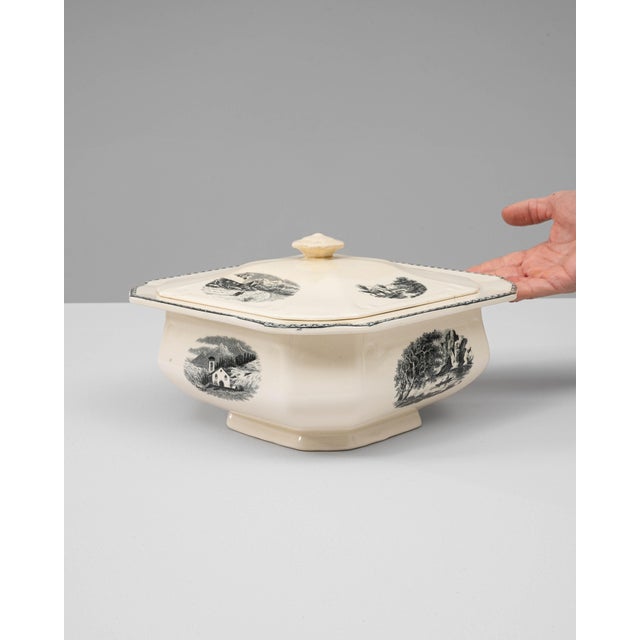 20th Century Dutch Special Edition Porcelain Tureen with Lid For Sale - Image 4 of 18