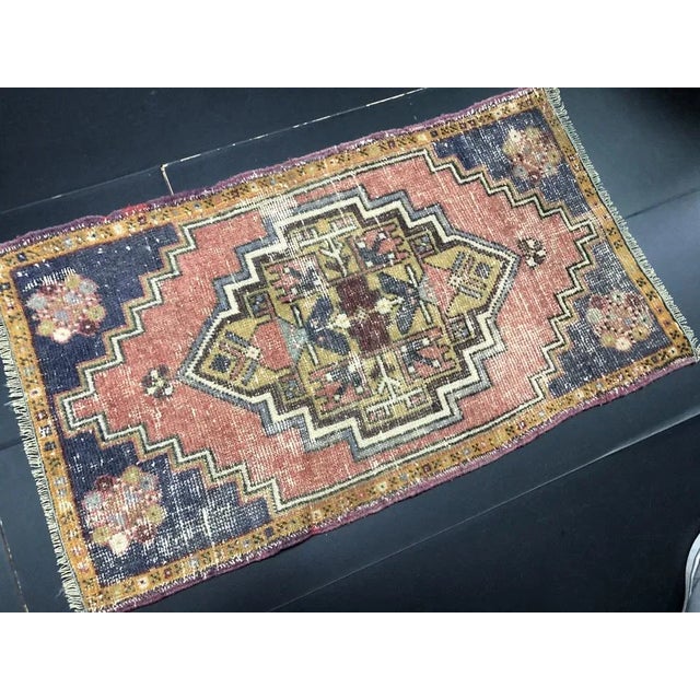 Turkish Handmade Wool Small Rug, 1960s For Sale - Image 4 of 6