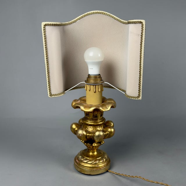Gilded Carved Wood Table Lamp with Lampshade by Ignoto For Sale - Image 4 of 12