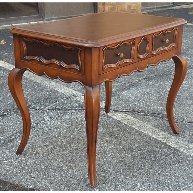Late 20th Century Late 20th Century Drexel Heritage Provincial Style Mahogany and Tooled Leather Inset Vanity Table For Sale - Image 5 of 9