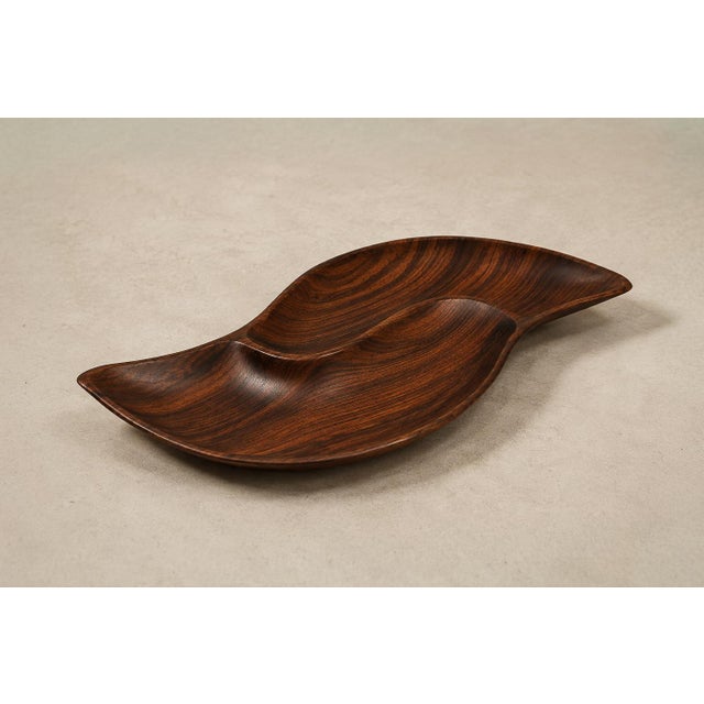 1960s Brazilian Mid-Century Modern Sculptural Platter in Solid Jacarandá Rosewood For Sale - Image 4 of 16