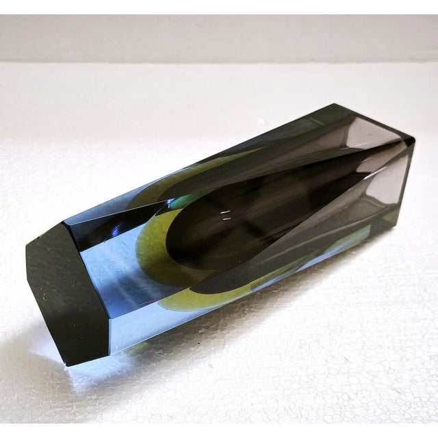 Geometric Faceted Uranium Sommerso Murano Glass Vase, Italy 1960s For Sale - Image 12 of 18
