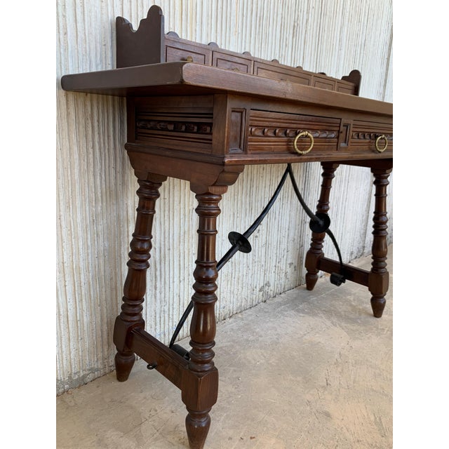 Early 19th Century Catalan Spanish Lady Desk or Console Tablein Carved Walnut and Iron Stretcher For Sale - Image 5 of 13