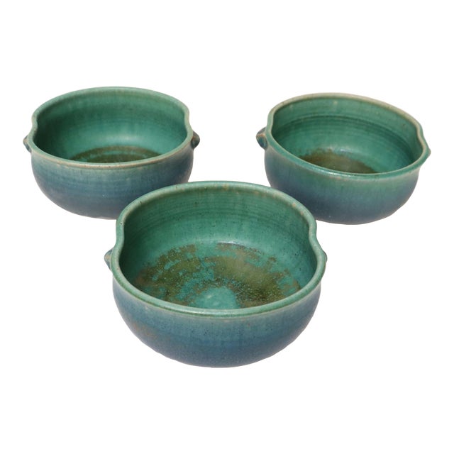 Set of Three Vintage Matte Teal Glaze Studio Ceramic Bowls by Deanna Nichols For Sale