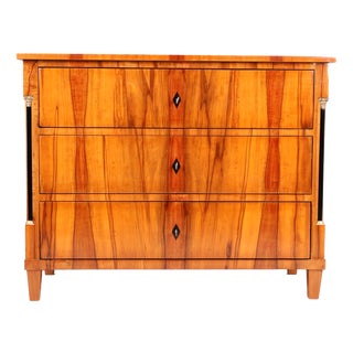 Antique Biedermeier Chest of Drawers in Applewood, 1820 For Sale