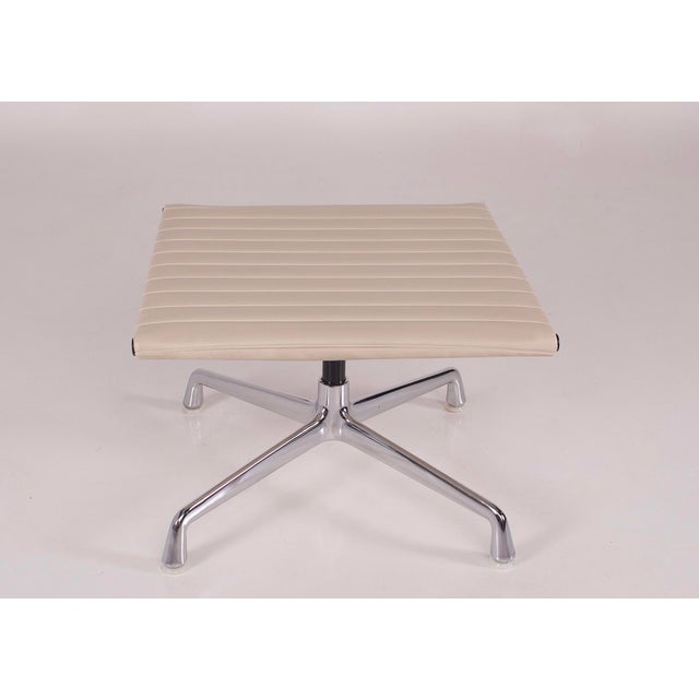 Ottoman Soft Pad E125 & Ray Eames by Charles & Ray Eames, 1990s For Sale - Image 4 of 12
