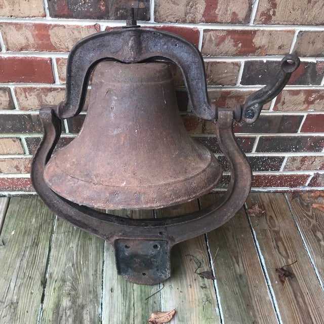 This is a rare antique late 1800's C.S. Bell Company No. 3 (i.e., Size 3), fully complete and not refurbished/painted....