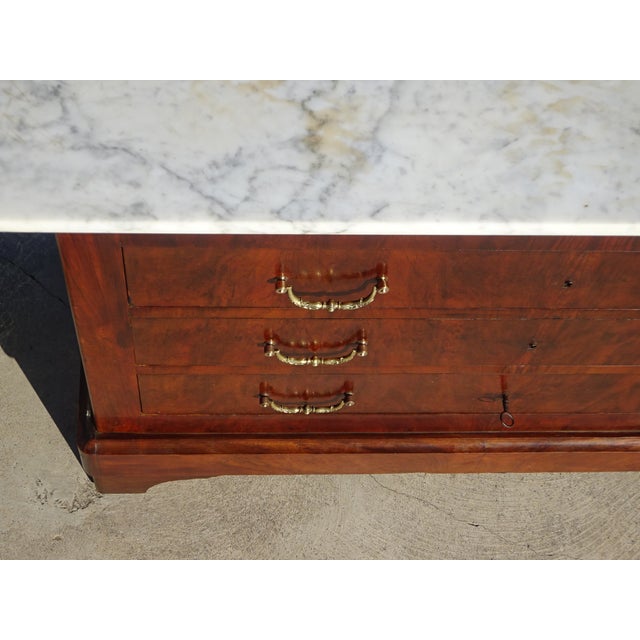 Antique Restoration Chest of Drawers in Mahogany Veneer with White Marble Top For Sale - Image 14 of 18