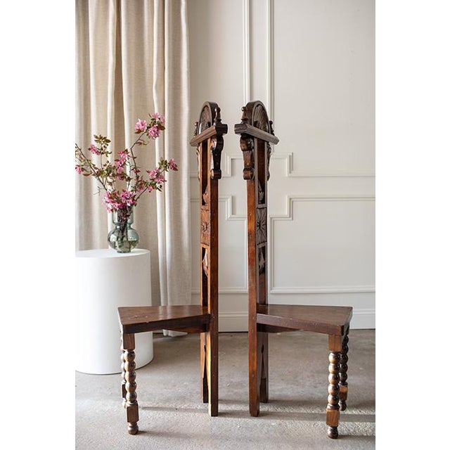 A Pair of Antique Victorian Hall Chairs (Late 19th Century) For Sale - Image 10 of 15