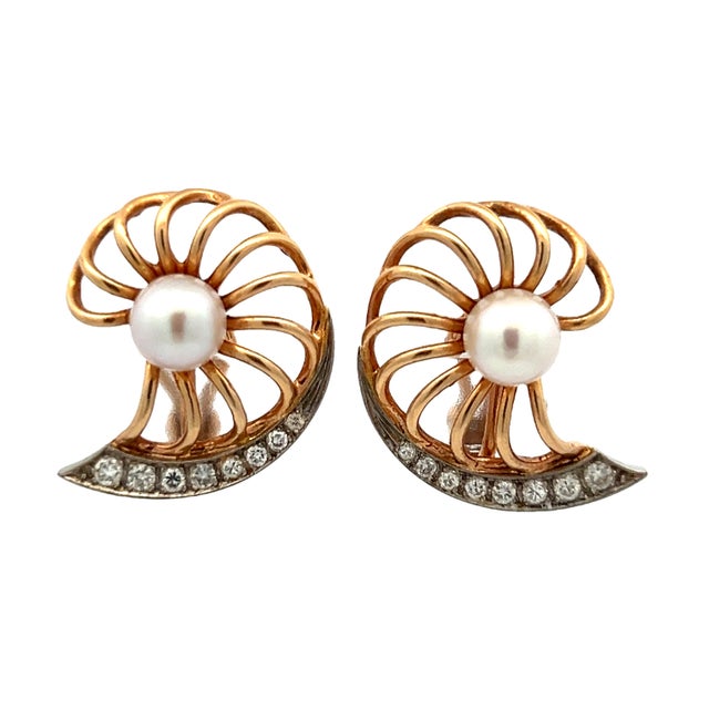 1950s American Two-Tone Gold Pearl and Diamond Fan Ear Clips, Pair For Sale In Miami - Image 6 of 11