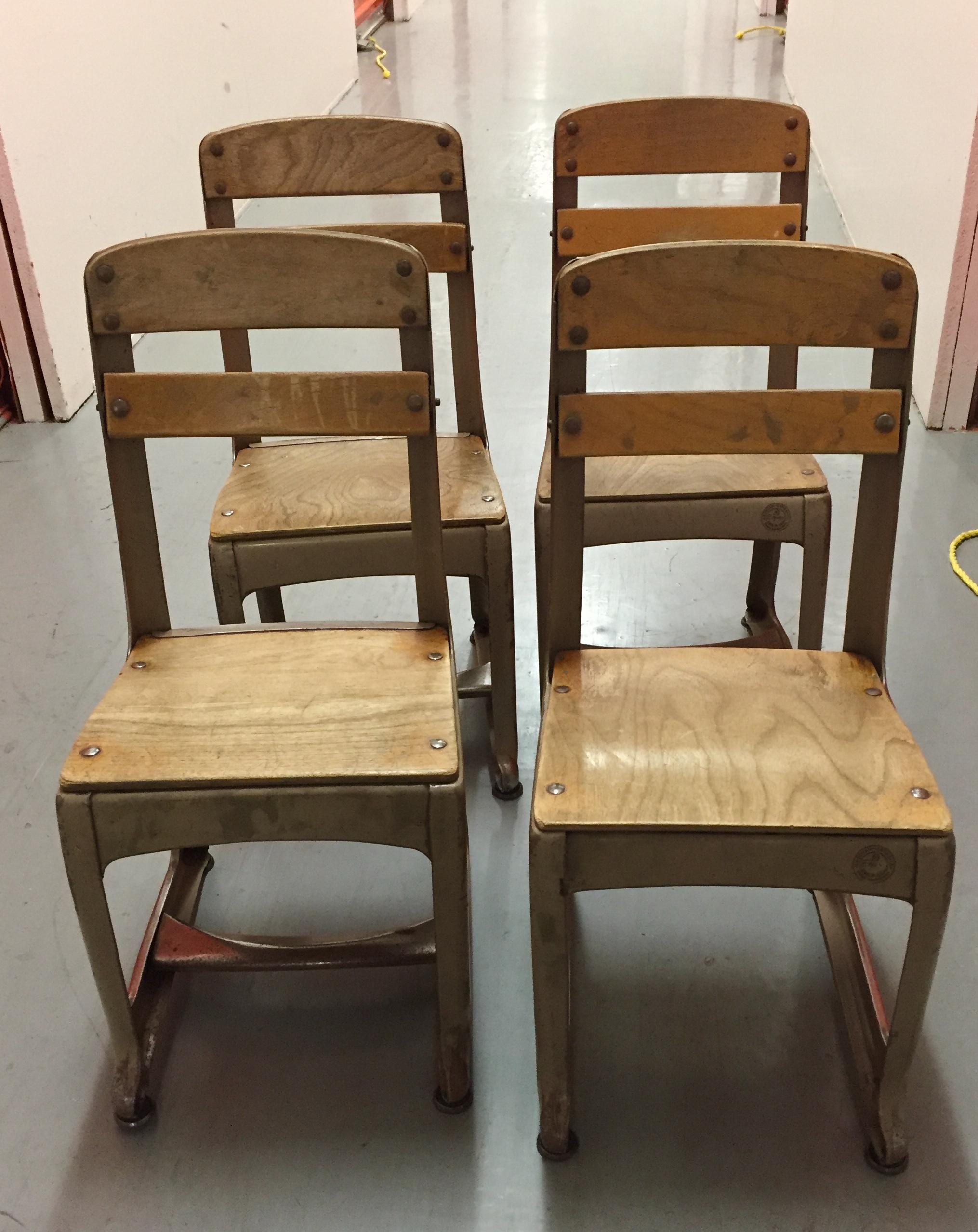 WOOD 1940s CHILDREN SCHOOL CHAIR AMERICAN SEATING COMPANY IRON