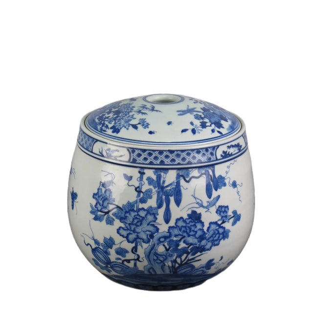 Chinese Blue & White Round Jar With Lid For Sale - Image 3 of 9