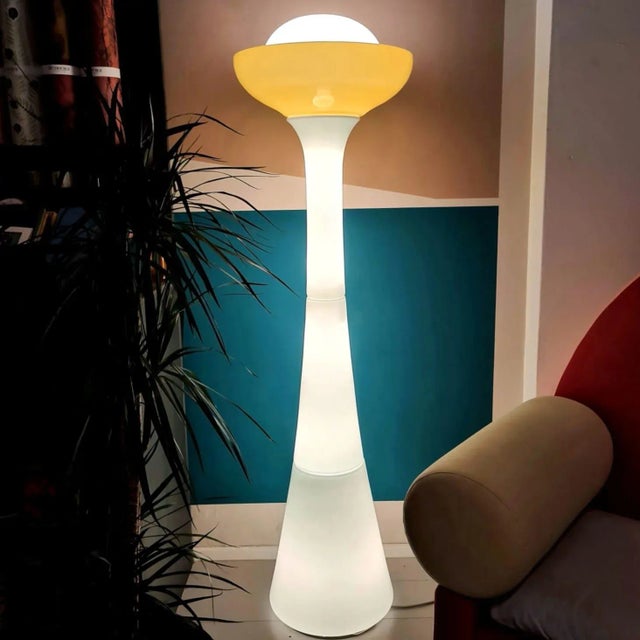 White Large White and Yellow Murano Glass Column Lamp, 1960s For Sale - Image 8 of 15