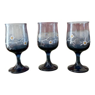 Vintage Libbey Smoky Daisy Dogwood Wine Glasses Set of Three Hand-Painted Mid-Century Stemware For Sale