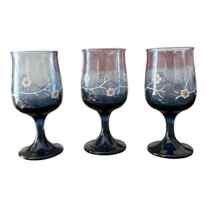 Vintage Libbey Smoky Daisy Dogwood Wine Glasses Set of Three Hand-Painted Mid-Century Stemware