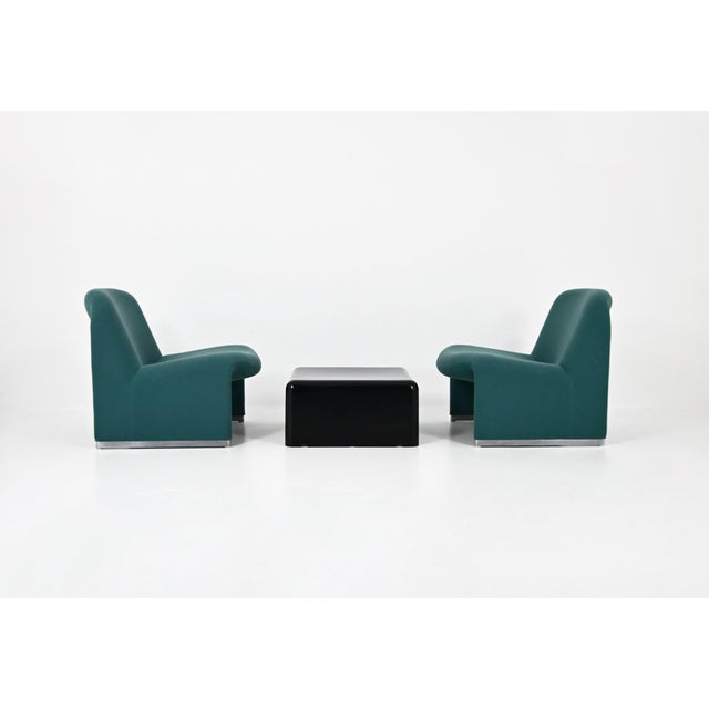Castelli Alky Chairs and Table by Giancarlo Piretti for Anonyma Castelli, 1970s, Set of 3 For Sale - Image 4 of 10