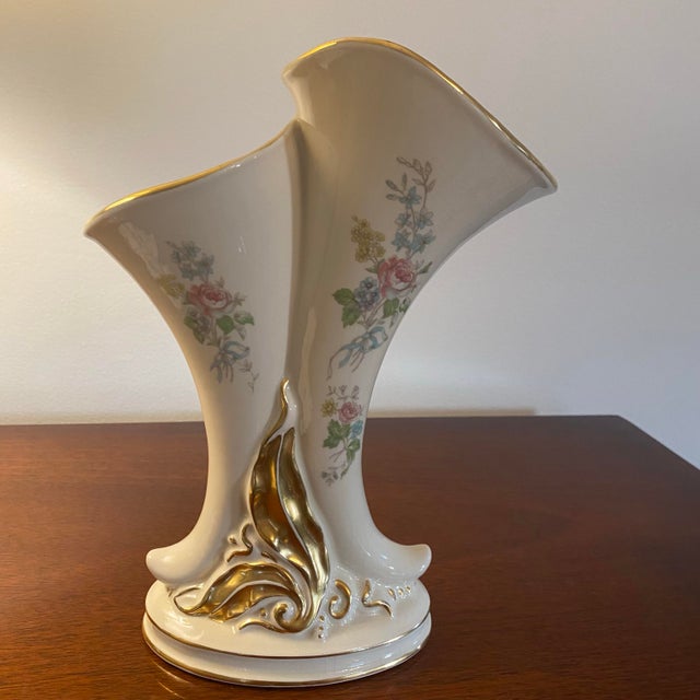 Ivory Vintage Double Cornucopia China Vase in Floral, Ivory & Gold For Sale - Image 8 of 8