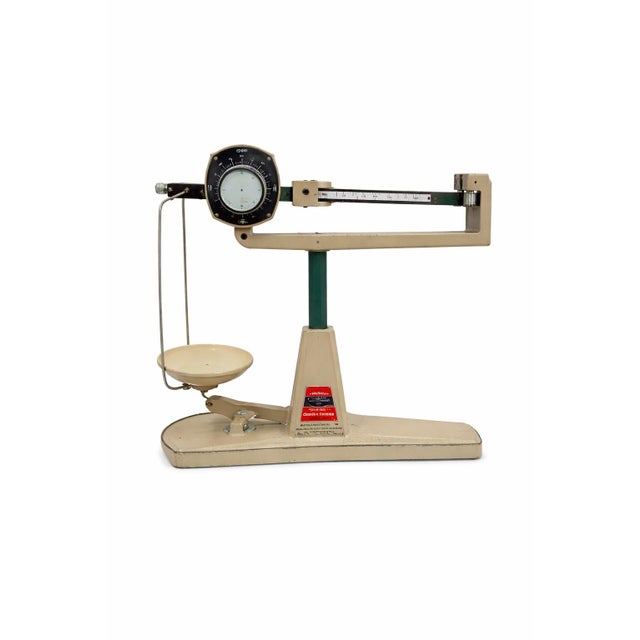 Vintage Ohaus Dial-O-Gram Scale No. Vintage 1950s Ohaus Dial-O-Gram Model 310 Laboratory Balance Scale For Sale - Image 4 of 4