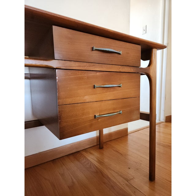 1960s Lane Acclaim Mid Century Modern Desk For Sale In Saint Louis - Image 6 of 12