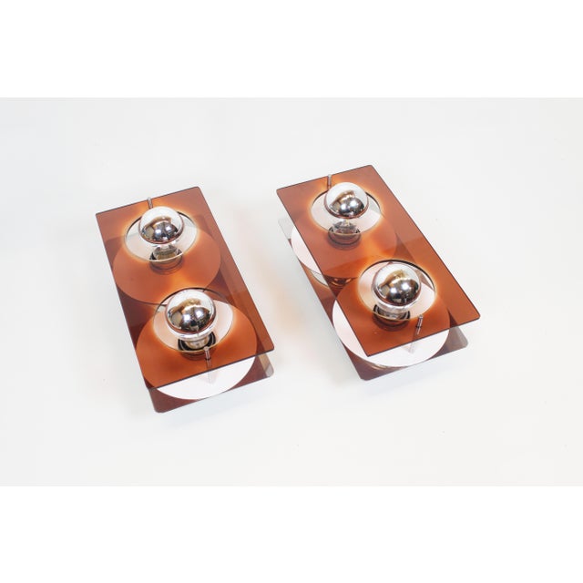 Model Disco Acrylic Wall Lamps by Jocelyne Trocmé for Galerie Oxar, 1970s, Set of 2 For Sale - Image 4 of 8