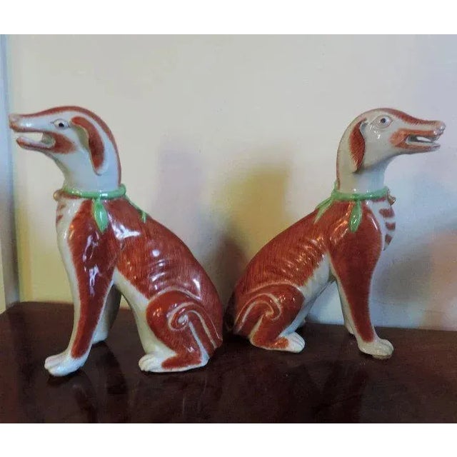 Ceramic 19th Century Samson Paris Porcelain Figure Rose Hounds - a Pair For Sale - Image 7 of 11
