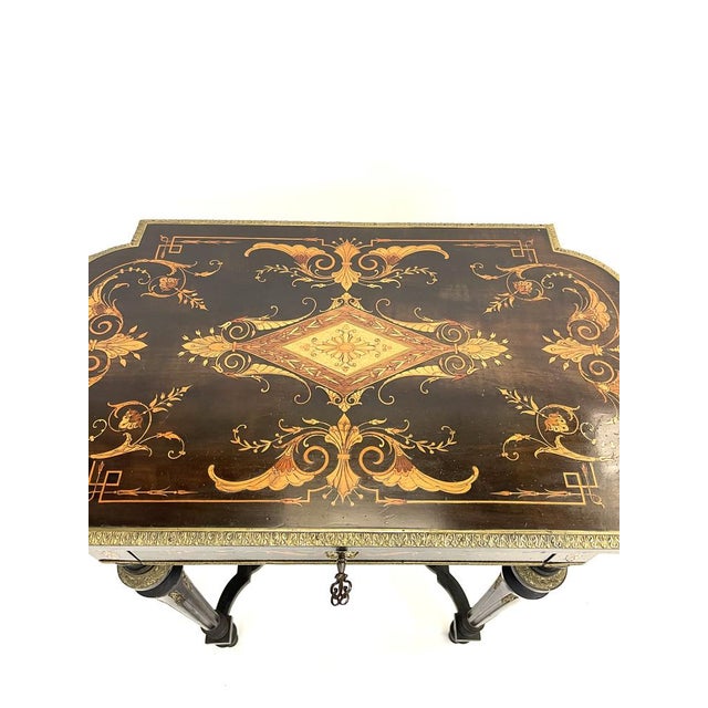 The Napoleon III side table with marquetry is a real masterpiece of the Victorian era. It perfectly combines refinement of...