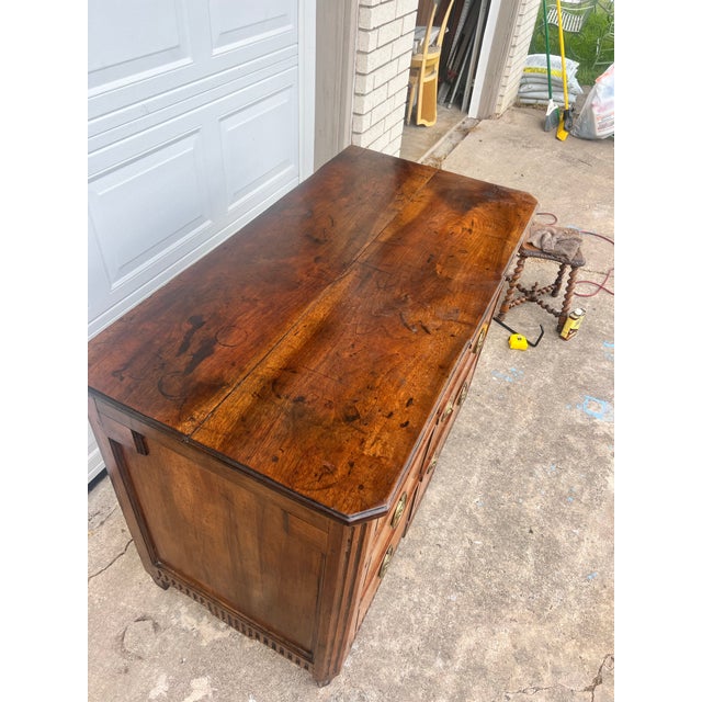 French 18th Century Louis XVI Walnut Château Period Chest of Drawers For Sale - Image 4 of 12