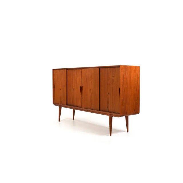 Mid-Century Modern Danish Teak Model 19 Highboard from Omann Jun, 1960s For Sale - Image 3 of 13