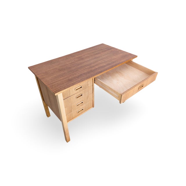 Mid-Century Modern Desk in Teak and Oak For Sale - Image 5 of 9