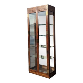 Mid-Century Oak & Brass Lighted Curio Cabinet by Henredon, 1970s For Sale