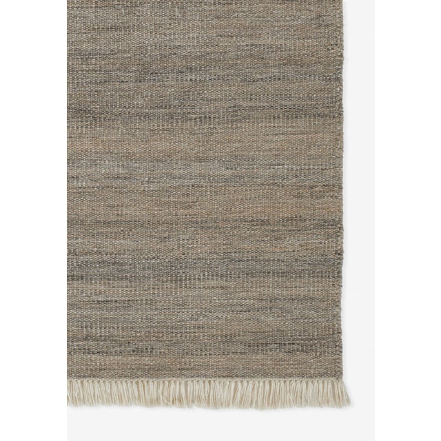 This grey toned rug from the Cove collection brings you minimalistic style for both the interior of your home as well as...
