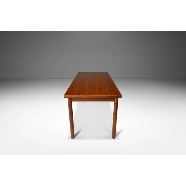 Mid-Century Modern Extension Flip-Flap Folding Dining Table in Walnut in the Manner of Folke Ohlsson, Usa, C. 1960s For Sale - Image 10 of 12