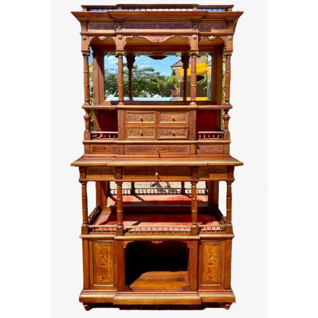 Period: 19th century Style: Napoleon 3rd Condition: Good condition Material: Mahogany Width: 1m11Height: 2m11Depth: 42,5cm...
