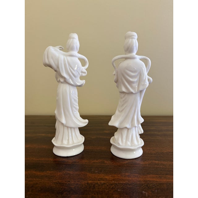 Mid-20th Century Blanc De Chine Porcelain Figures of Quan Yin, Pair For Sale - Image 4 of 8