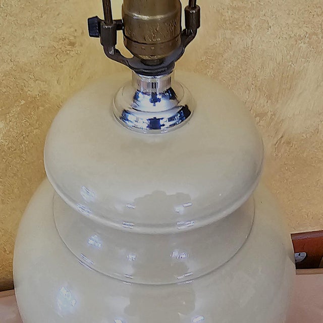 Vintage American Hand-Painted Ceramic Chrysanthemum Table Lamp With Floral Motif, Cream Glazed Porcelain, 28"h For Sale - Image 14 of 18