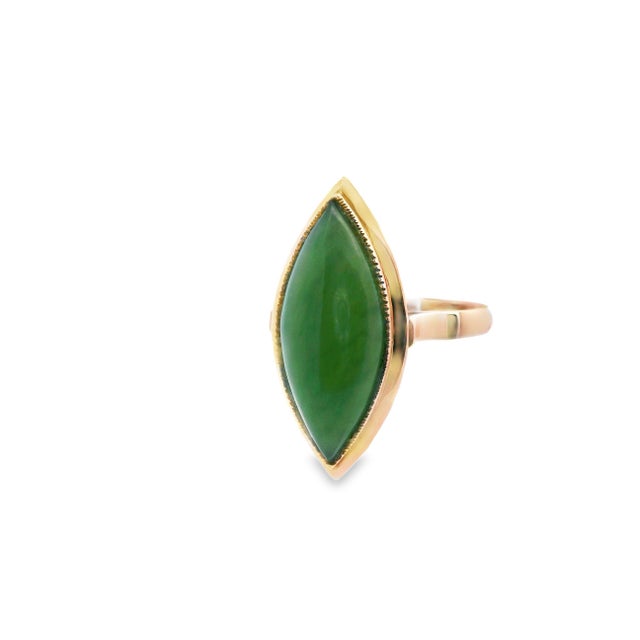 1970s 14k Yellow Gold Green Jade Cabochon Statement Ring, Size 8 For Sale In Lexington, KY - Image 6 of 13