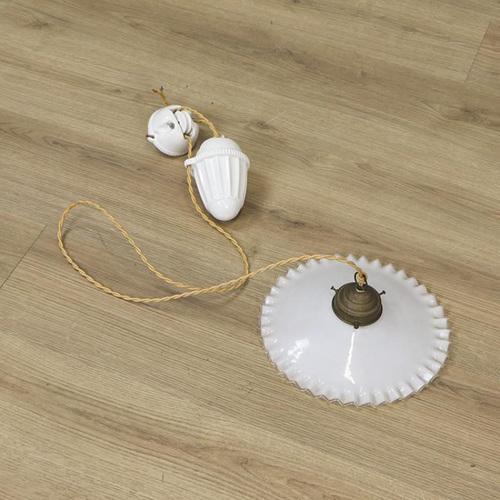 This antique hanging lamp dates from the 1910s/1920s. What is special about this specimen is that the lamp can be adjusted...