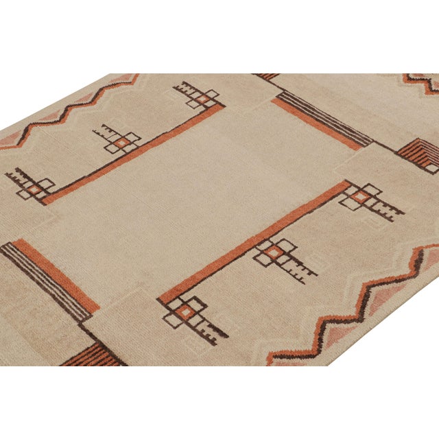 Hand knotted in wool, a 5x7 rug from Rug & Kilim’s Art Deco collection. On the design This piece is a French Art Deco...